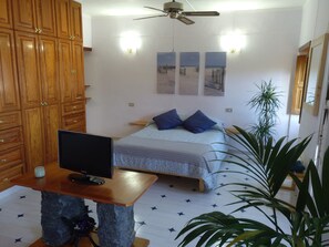 1 bedroom, desk, iron/ironing board, free WiFi - Walnut House, between vineyards and chestnut trees (La Matanza de Acentejo)