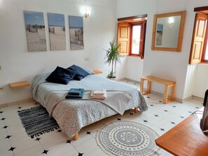 1 bedroom, desk, iron/ironing board, free WiFi