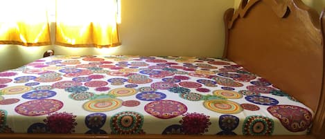 5 bedrooms, WiFi, bed sheets