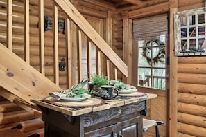 Dining room - Gnome Alone (Sevierville)