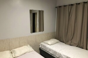 Dreibettzimmer | Kostenloses WLAN, Bettwäsche