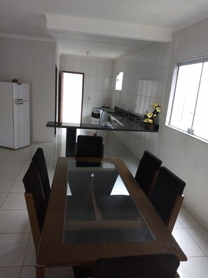 Dining - Cozy beach house (Enseada de Jacaraípe)