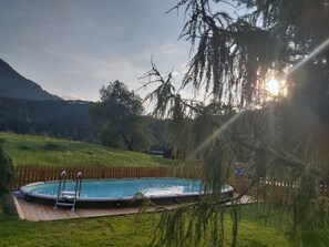 Et oppvarmet basseng