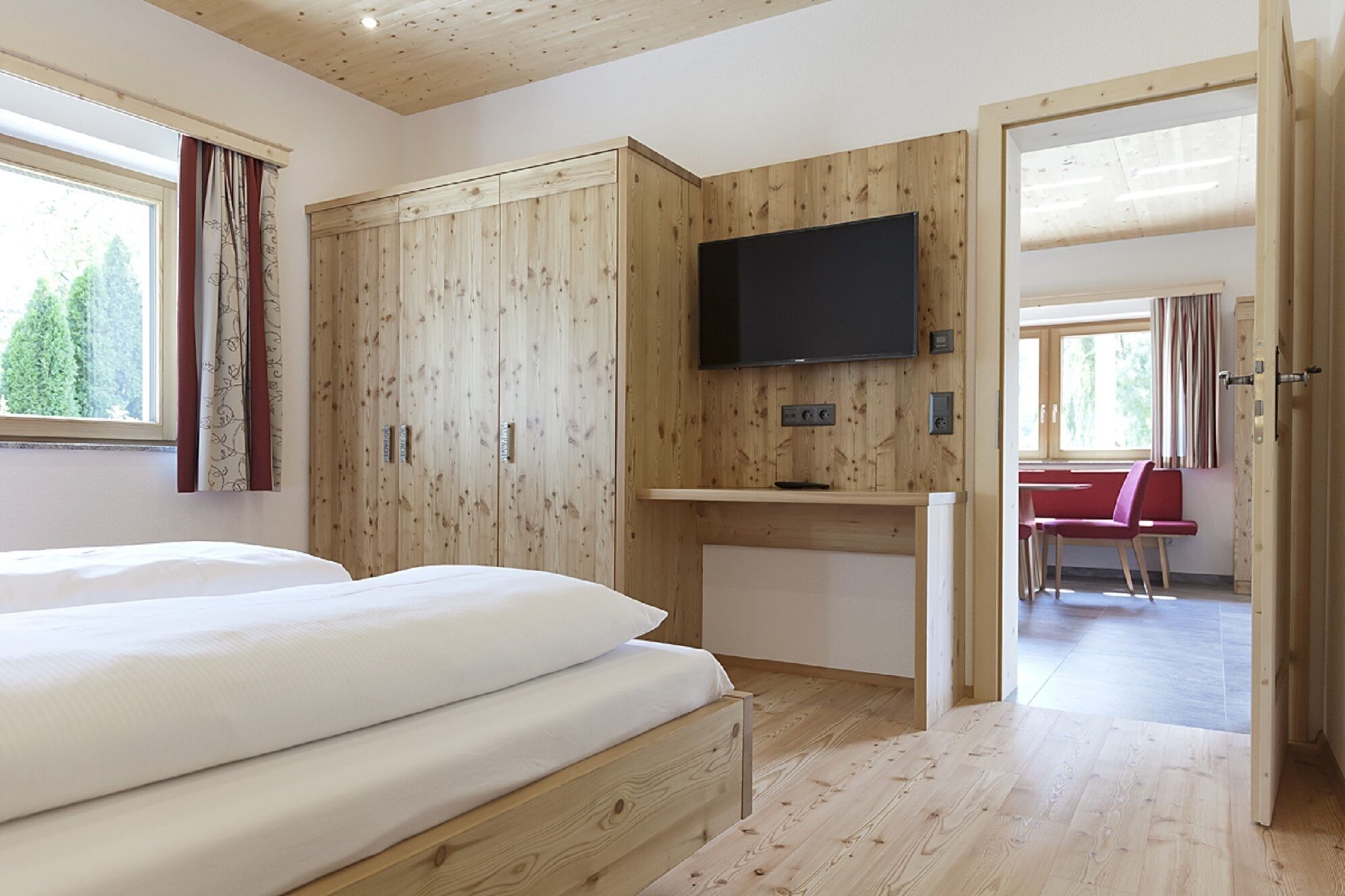 2 makuuhuonetta, silitysrauta/-lauta, ilmainen Wi-Fi, vuodevaatteet