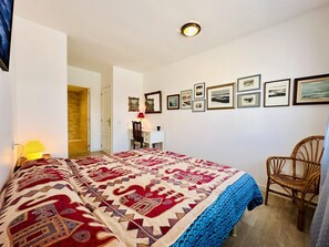 3 bedrooms, iron/ironing board, bed sheets - Llevant CostaBravaSi - Terrace, views, AC (Sant Feliu de Guíxols)