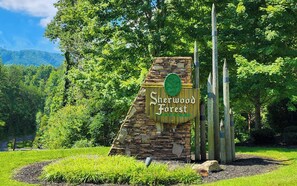 Property grounds - Mountview Paradise - Pool, Mountain View & Games! (Pigeon Forge)