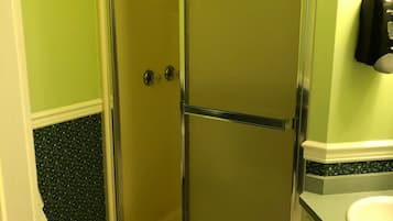 Shower, towels