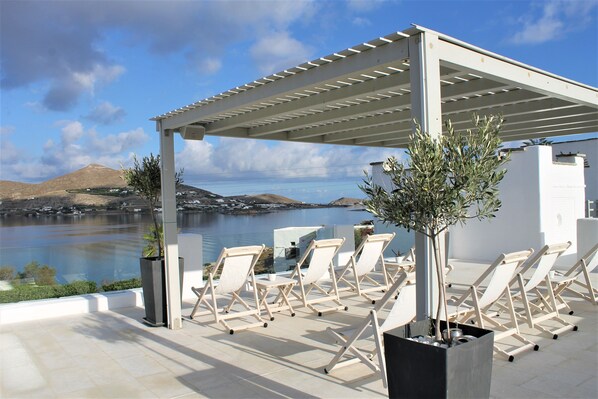 Rooftop terrace - Parian Lithos (Paros)