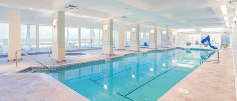 من حمّامات السباحة المغطاة، حمّام سباحة خارجي