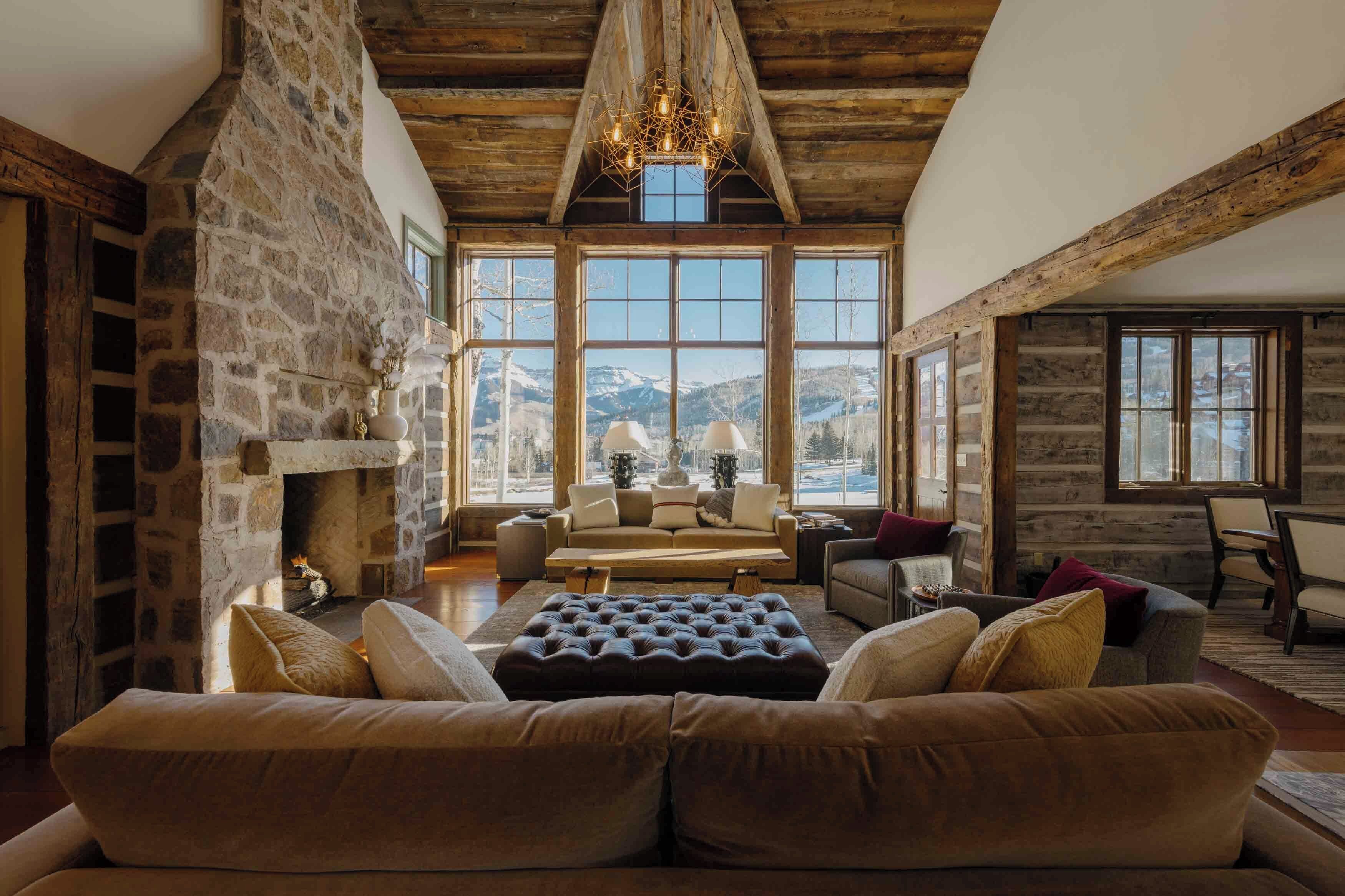 Smart TV, fireplace, books, stereo