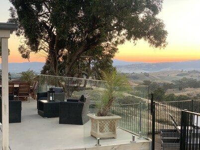 Poloma Farm Stay - Scenic Country Escape 