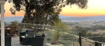 Poloma Farm Stay rural retreat