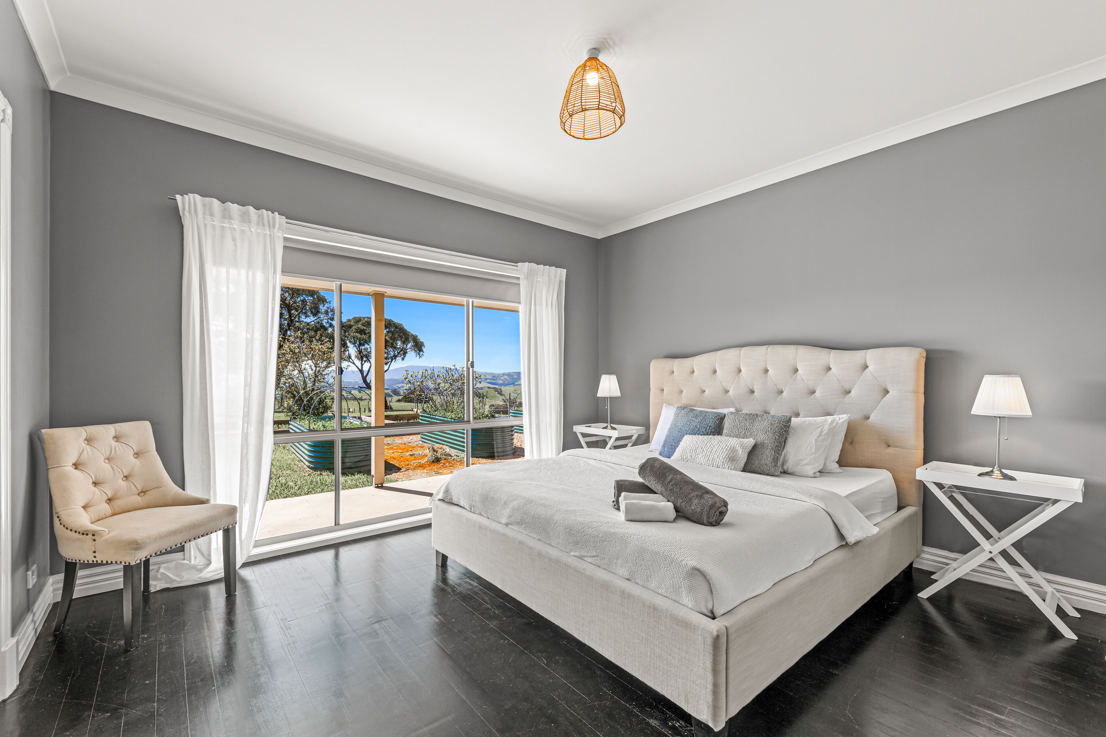 5 chambres, fer et planche à repasser, Wi-Fi gratuit, draps fournis