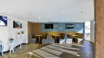 Free daily full breakfast