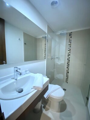 Family Room | Bathroom