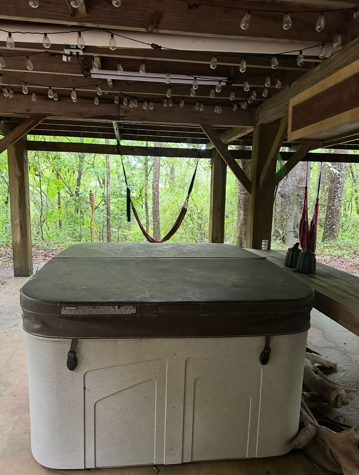 Seasonal hot tub. Operational NOV-MAR. Add’l fee to set up in spring/summer.