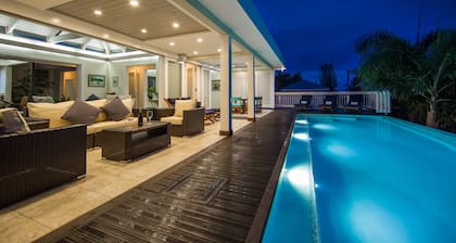 Moonshine Villa - Luxury redefined in Silver Sands