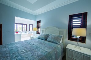 4 bedrooms, in-room safe, iron/ironing board, WiFi