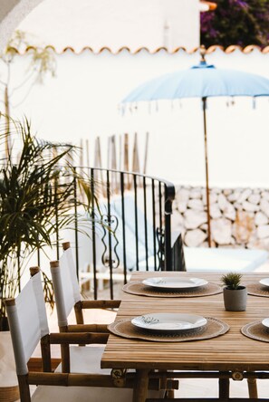 屋外ダイニングエリア