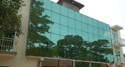 Hill Crown Hotel & Resort