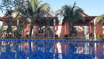 Piscine extérieure