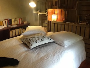 3 bedrooms, desk, iron/ironing board, travel crib - Colonzelle drome provençale mas with swimming pool rental from saturday to saturday (Colonzelle)