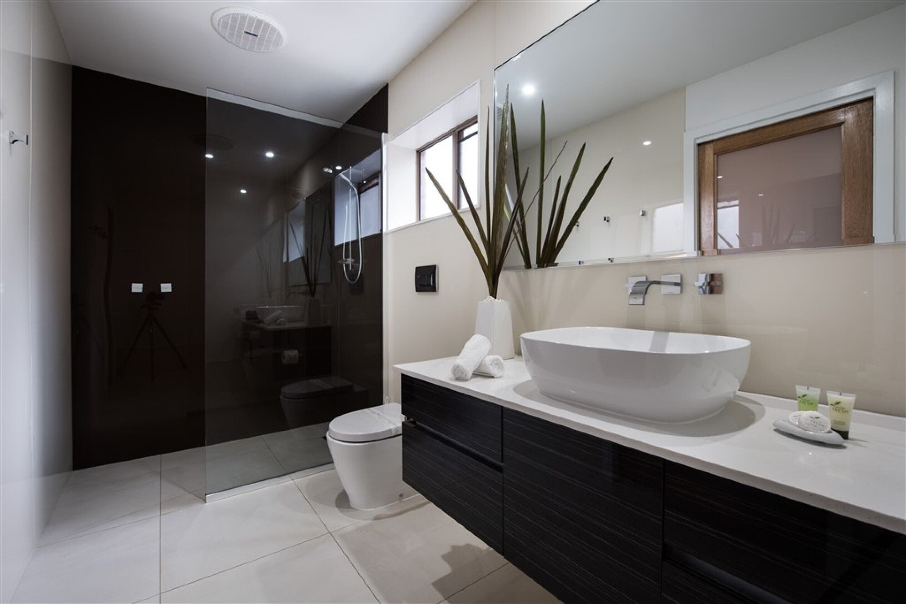Executive Queen Room | Bathroom