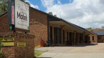 Fachada de la propiedad