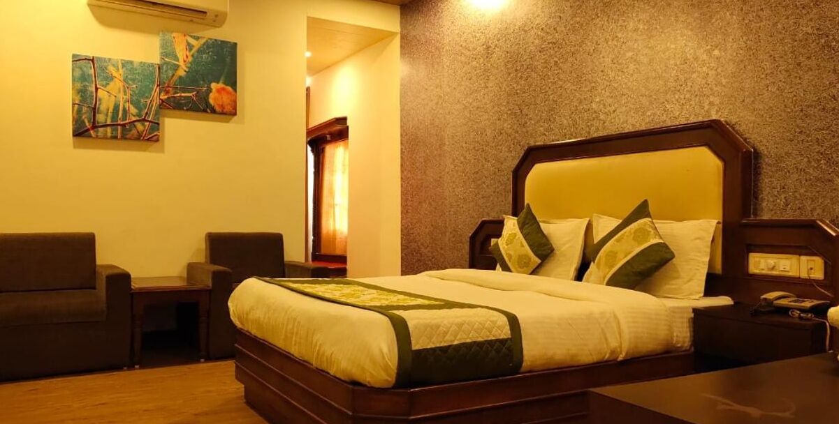 Minibar, individually furnished, free WiFi, bed sheets