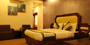 Minibar, individually furnished, free WiFi, bed sheets