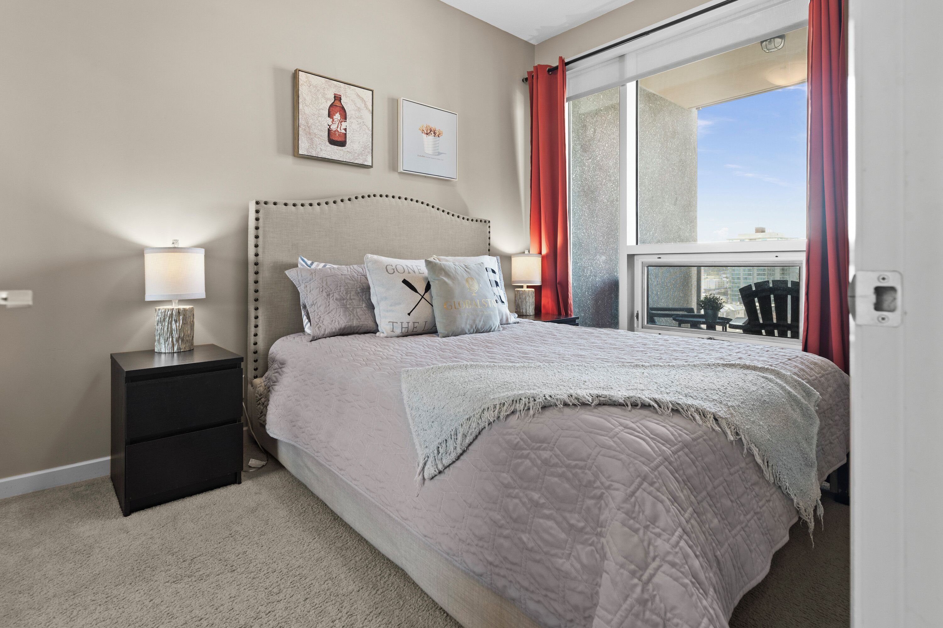 Comfort Apartment, 1 Bedroom, Kitchen, City View | Individually decorated, individually furnished, desk, laptop workspace