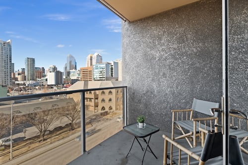 Appartement Deluxe, 2 chambres, non-fumeur, vue sur la ville | Terrasse/patio