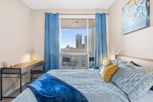 Appartement Deluxe, 2 chambres, non-fumeur, vue sur la ville | Décor unique, ameublement unique, bureau