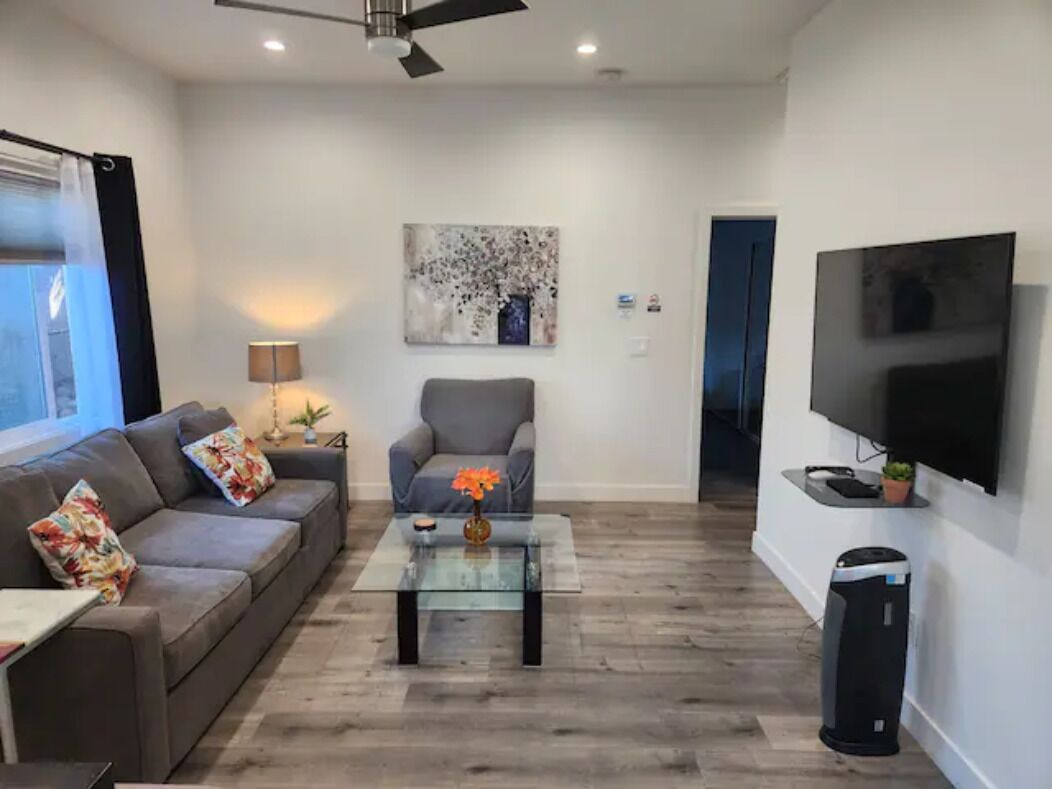 Gated1BD/1BTH Unit/Queen Bed/Queen Sofa Bed/Parking/EV Charger