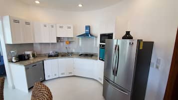 Fridge, microwave, coffee/tea maker, electric kettle