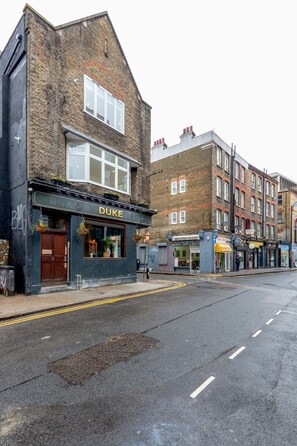 Exterior - Newly Built 1 Bedroom Apartment near Liverpool St. (London)