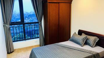 3 chambres, coffres-forts dans les chambres, fer et planche Ă repasser