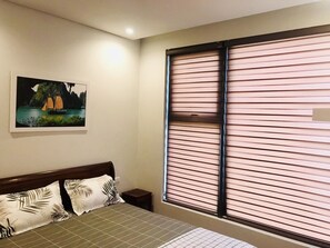 3 bedrooms, in-room safe, iron/ironing board, WiFi