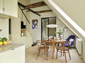 1 bedroom, desk, laptop workspace, blackout curtains - Apēron Apartment Hotel (Copenhagen)