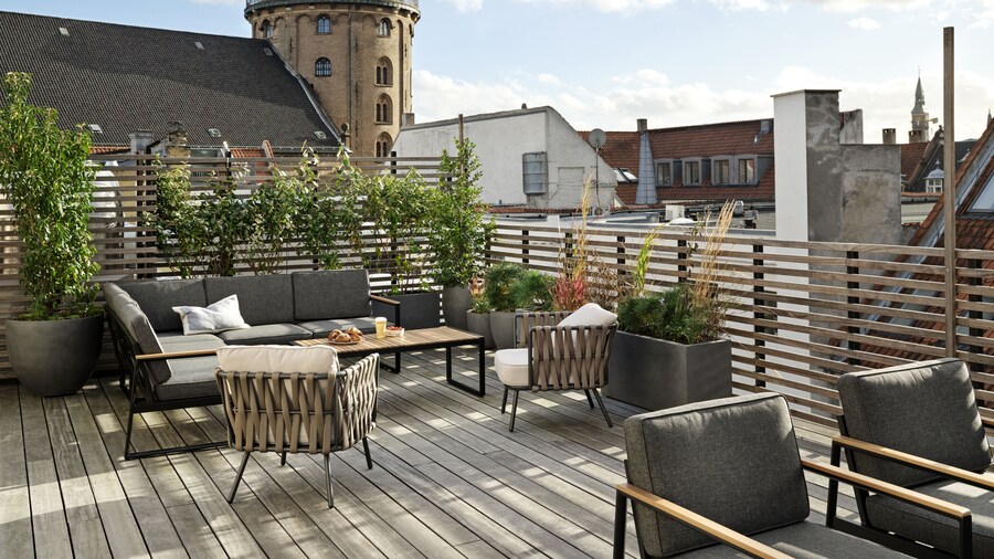 Apēron Apartment Hotel