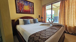 Elite-Zimmer, 1 Queen-Bett, Nichtraucher, Poolblick