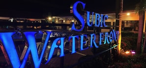 2 piscinas externas