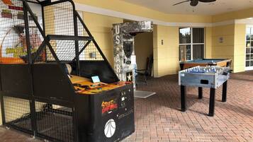 House (3 Bedrooms) | Games room