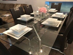 獨棟房屋 (3 Bedrooms) | 私人廚房 | 電冰箱、微波爐、烤箱、爐台