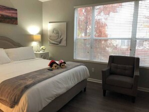 獨棟房屋 (3 Bedrooms) | 3 間臥室、記憶床墊、熨斗/熨衣板、床單