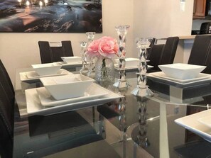 House (3 Bedrooms) | Dining