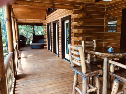 LOG CABIN ON LAKE MARTIN - Waterfront