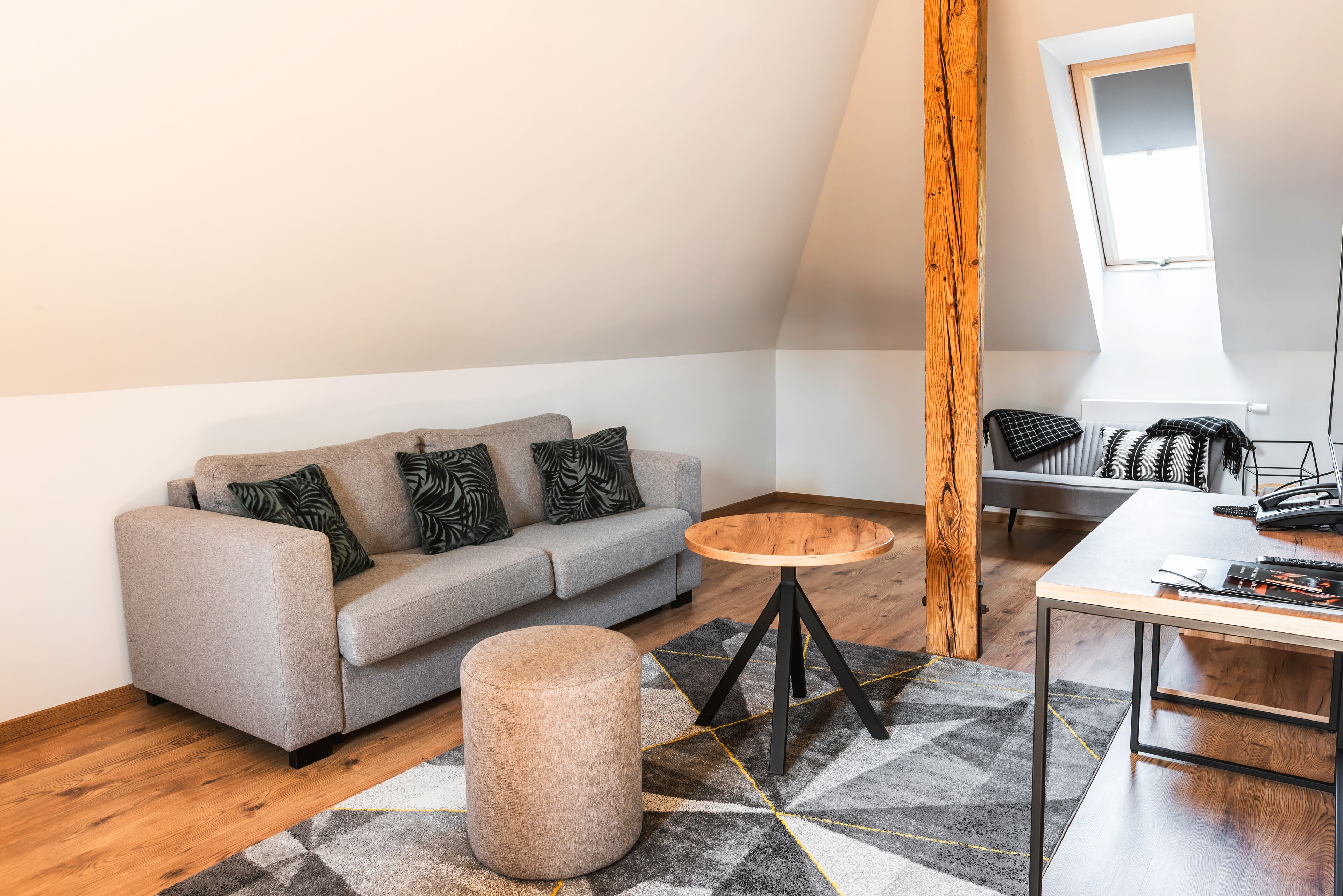 apartment, 2 bedrooms | living area | flat-screen tv