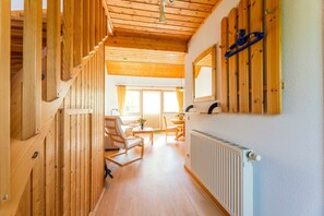 Unclassified image, 2 of 23, button