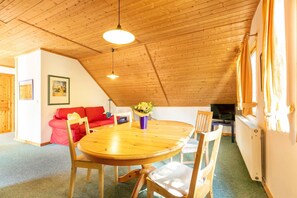 Unclassified image, 3 of 23, button - Apartment Lerche, for 4 people, GS, balcony (2) - Feriendorf Müritzufer (Rechlin)